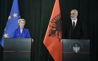 Arnavutluk AB üyeliğinde ilerliyor Arnavutluk AB üyeliğinde ilerliyor