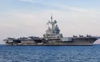 Charles de Gaulle geri dönüyor Charles de Gaulle geri dönüyor