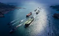 Hürmüz'de gözler Umman kıyısında! Tanker trafiği yeniden hızlandı