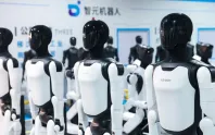 AGIBOT’un 110 insansı robotu Guinness rekoru kırdı