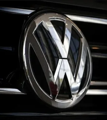 Alman otomotiv devi Volkswagen'de kriz: Zarar beklentileri aştı