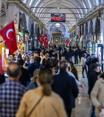 Turizmde gelir artışı sürüyor: Üçüncü çeyrekte yıllık yüzde 5 artarak 25,5 milyar dolara ulaştı