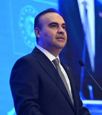 Bakan Kacır: Uluslararası yatırımların Türkiye'ye yönelmesine vesile olacak
