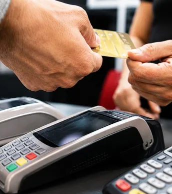 Banka komisyonları için indirim çağrısı: 'Kredi kartı maliyeti esnafın sırtına yüklenmemeli' Banka komisyonları için indirim çağrısı: 'Kredi kartı maliyeti esnafın sırtına yüklenmemeli'