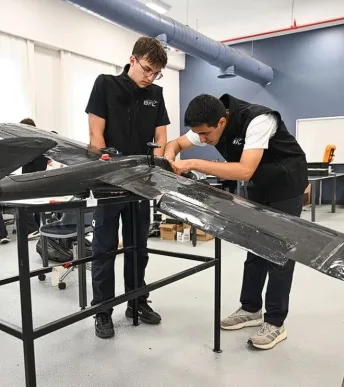 Baykar Fen Lisesi Milli Teknoloji Hamlesi’nin geleceğini yetiştiriyor: Özel yetenek sınavı 19 Temmuz’da yapılacak Baykar Fen Lisesi Milli Teknoloji Hamlesi’nin geleceğini yetiştiriyor: Özel yetenek sınavı 19 Temmuz’da yapılacak