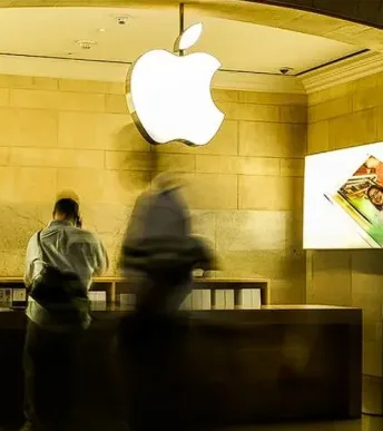 Apple yeniden dünyanın en değerli şirketi oldu: Muhteşem 7’nin en iyi performansını gösterdi Apple yeniden dünyanın en değerli şirketi oldu: Muhteşem 7’nin en iyi performansını gösterdi