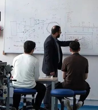 Uçak Teknolojisi öğrencileri uygulamalı eğitimle sektöre hazırlanıyor