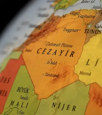 Cezayir'den dev fosfat hamlesi: İtalyan ve Çinli şirketlerle anlaştı Cezayir'den dev fosfat hamlesi: İtalyan ve Çinli şirketlerle anlaştı