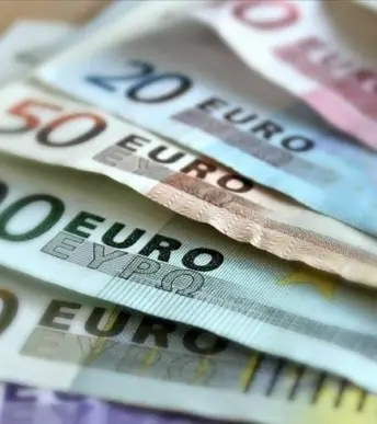 Bir ülke daha euroya geçiyor: Planı açıkladılar