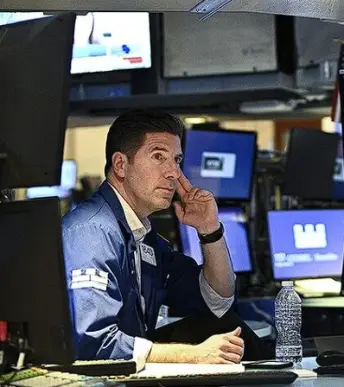 Altın geriledi, dolar endeksi güçlendi: Piyasalar Fed sinyallerini bekliyor