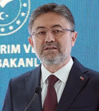 Bakan Yumaklı'dan 'Bereketin Yüzyılı' mesajı: Tarımı stratejik bir güce dönüştüreceğiz Bakan Yumaklı'dan 'Bereketin Yüzyılı' mesajı: Tarımı stratejik bir güce dönüştüreceğiz