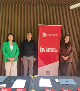 İhracat Akademisi, İstanbul Ticaret Üniversitesi'nde: Dersler başladı İhracat Akademisi, İstanbul Ticaret Üniversitesi'nde: Dersler başladı