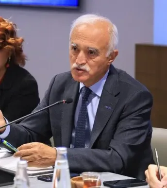 DEİK'ten Çin'in değişen dış ticaret rotaları raporu: Türkiye için fırsat