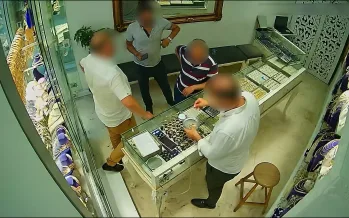 Kuyumculara sahte altın diş satan zanlılara operasyon Kuyumculara sahte altın diş satan zanlılara operasyon
