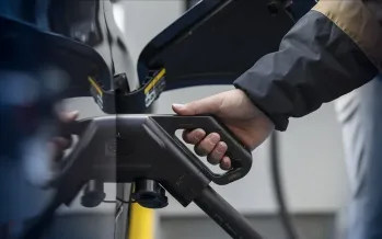Otomobilde yakıt tercihi değişiyor: Elektrikli ve hibrit payı artıyor Otomobilde yakıt tercihi değişiyor: Elektrikli ve hibrit payı artıyor