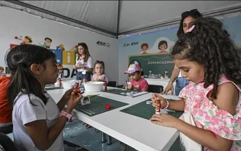 TEKNOFEST Mavi Vatan’da çocuklara bilim şöleni! Bilim Sokağı Atölyeleri yoğun ilgi görüyor