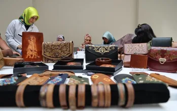 Urartu'dan Selçuklu'ya: Tarihi motifler atık derilerde yaşatılıyor Urartu'dan Selçuklu'ya: Tarihi motifler atık derilerde yaşatılıyor