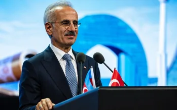 Bakan Uraloğlu: Gökyüzüne kurduğumuz köprülerle dünyanın havacılık merkezi olduk Bakan Uraloğlu: Gökyüzüne kurduğumuz köprülerle dünyanın havacılık merkezi olduk