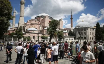 En çok turist Rusya ve Almanya'dan geldi! İstanbul ve Antalya zirvede