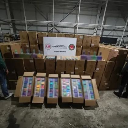 İstanbul'da 310,5 milyon liralık kaçak elektronik sigara operasyonu: 142 bin cihaz ele geçirildi