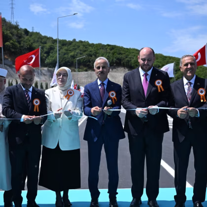 6 tünelli Yalova-Armutlu Yolu hizmete açıldı: Yol süresi 30 dakikaya düştü