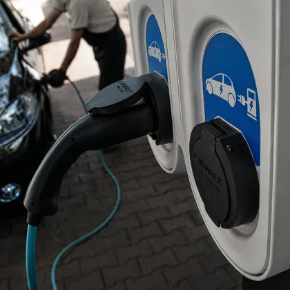 AB’de elektrikli araçlar yükselişte benzinli otomobiller düşüşte: En çok satan marka Volkswagen