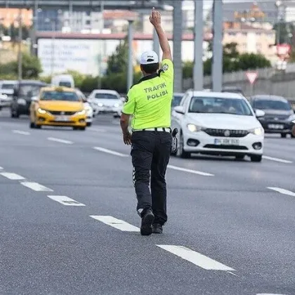 İstanbul'da trafik uyarısı: Yenikapı'daki etkinlikler nedeniyle bazı yollar 14 gün kapalı