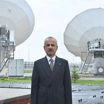 Türksat'ta dev yayın operasyonu: 573 TV ve 215 radyo kanalı taşındı