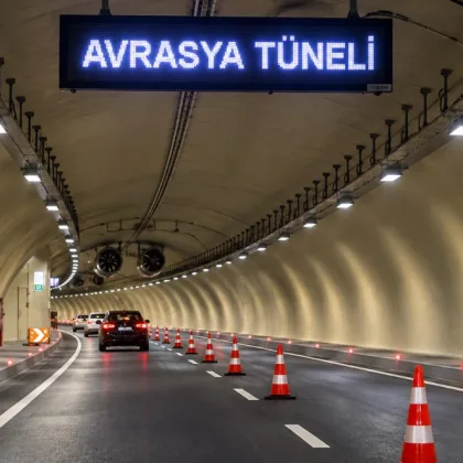 Tüm zamanların rekoru kırıldı: Avrasya Tüneli'nden bir günde 94.489 araç geçti