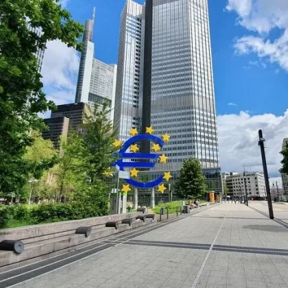 Gözler ECB'nin vereceği sinyallerde: Faiz artırım döngüsü mü başlayacak?