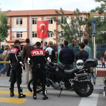 İstanbul'da okullar için yeni karar: İlk gün için ders saatleri değişti