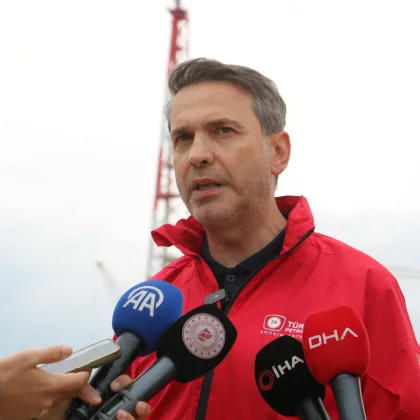Bakan Bayraktar güneş ve rüzgar enerjisi verilerini paylaştı: 'Tüm zamanlarının en yüksek seviyesi'