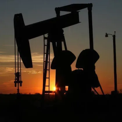 UBS petrol fiyatları için 2026 dördüncü çeyrek tahminini 20 dolar artırdı