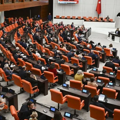 SON DAKİKA: Fon yasası Komisyondan geçti! Düzenleme Meclis'te görüşülecek SON DAKİKA: Fon yasası Komisyondan geçti! Düzenleme Meclis'te görüşülecek