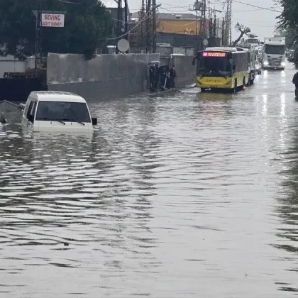 İstanbul Valiliği'nden son dakika yağmur uyarısı: 16 Ekim sabahına dikkat! Kuvvetli gelecek