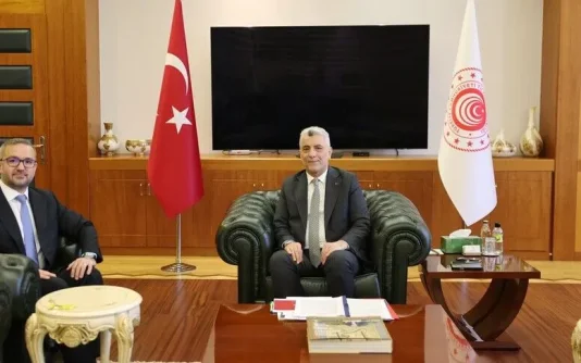 Bakan Ömer Bolat Merkez Bankası Başkanı Karahan'ı kabul etti: Dış ticaret verileri ve gelişmeler değerlendirildi Bakan Ömer Bolat Merkez Bankası Başkanı Karahan'ı kabul etti: Dış ticaret verileri ve gelişmeler değerlendirildi