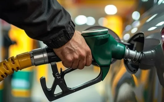 Akaryakıt fiyatları son dakika: Mazot fiyatlarına indirim pompaya yansıdı! İstanbul’da mazot litre fiyatı ne kadar oldu? Benzine indirim beklentisi var mı? Akaryakıt fiyatları son dakika: Mazot fiyatlarına indirim pompaya yansıdı! İstanbul’da mazot litre fiyatı ne kadar oldu? Benzine indirim beklentisi var mı?