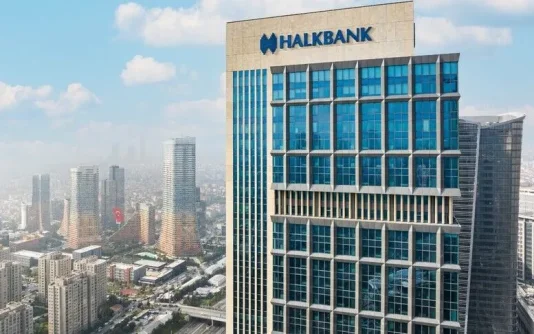 Halkbank duyurdu: Hazine destekli esnaf kredilerinde şartlar esnetildi Halkbank duyurdu: Hazine destekli esnaf kredilerinde şartlar esnetildi