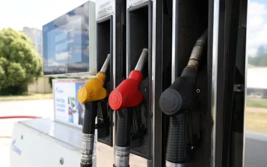 Petrol 106 dolara çıktı: Benzin ve motorine indirim, zam var mı? Petrol 106 dolara çıktı: Benzin ve motorine indirim, zam var mı?