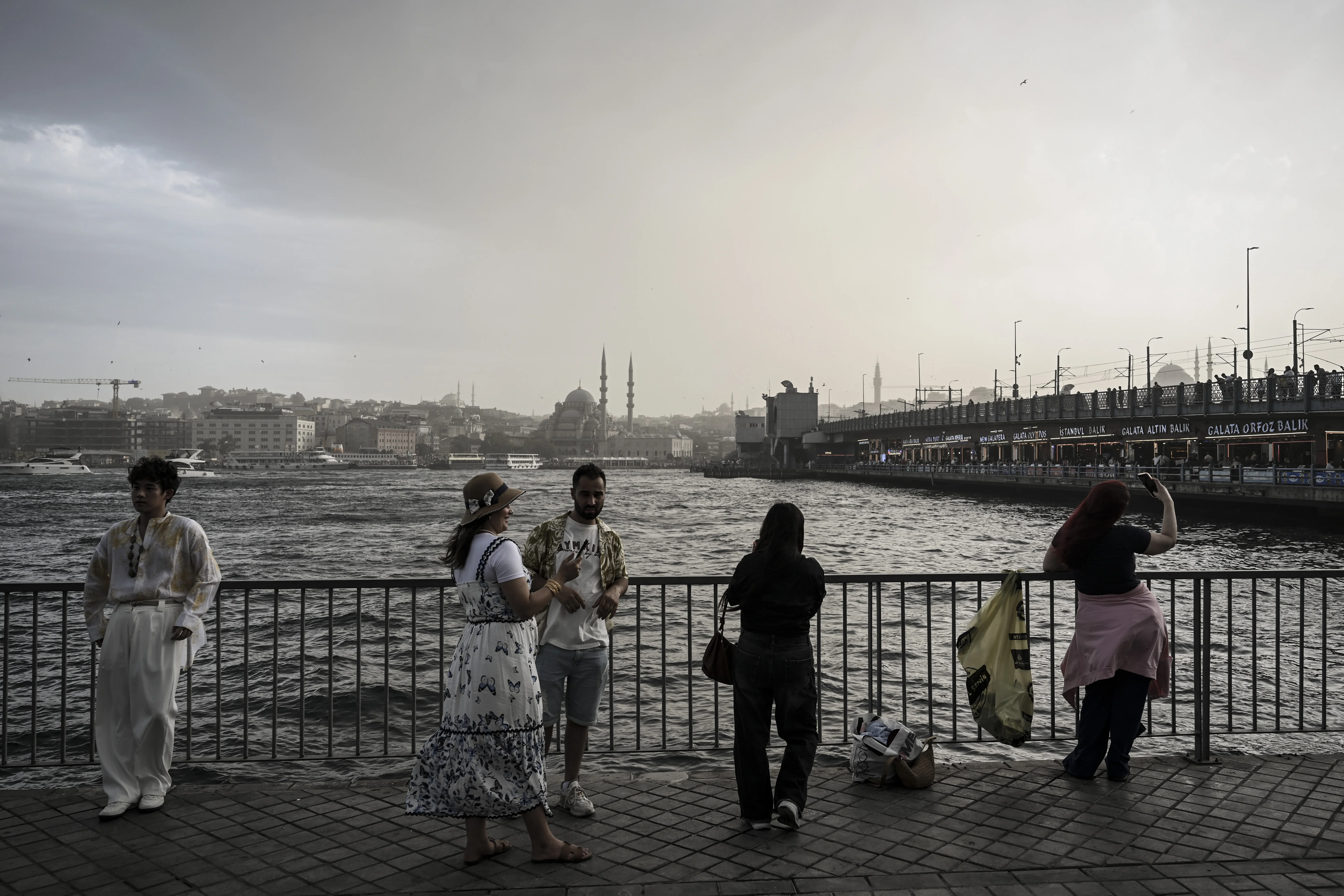 İSTANBUL HAVA DURUMU: Cumartesi 20 kg’a kadar yağış, sıcaklıkta 11 dereceye varan düşüş: AKOM saat verip uyardı
