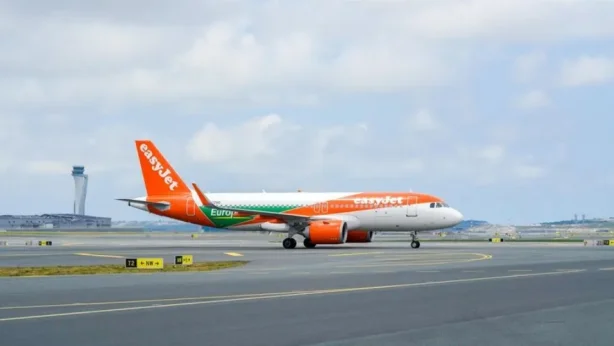 easyJet'i ABD'li Castlelake alıyor