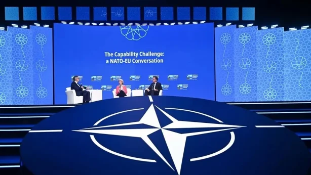 Rutte: 'Türk savunma sanayisi modeli uygulama için incelenmeli' Rutte: 'Türk savunma sanayisi modeli uygulama için incelenmeli'