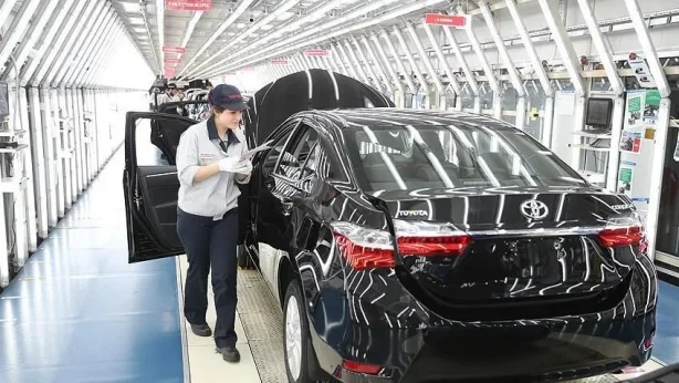 Toyota'dan yeni karar! 3,6 milyar dolarlık yatırım yapacağını açıkladı Toyota'dan yeni karar! 3,6 milyar dolarlık yatırım yapacağını açıkladı