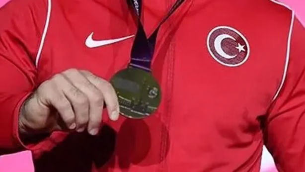 Milli güreşçiler Avrupa Şampiyonası'nda 2 madalya kazandı Milli güreşçiler Avrupa Şampiyonası'nda 2 madalya kazandı