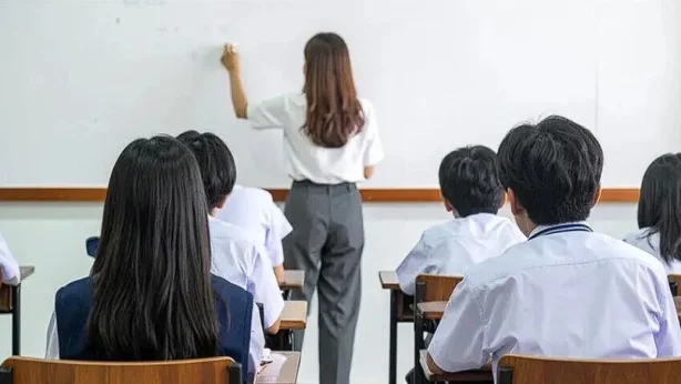Eğitim müfettişlerine aylık 60 saate kadar ek ders ücreti