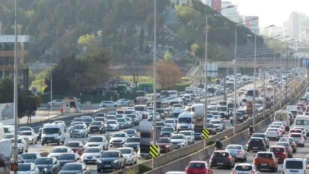 Valilik duyurdu: İstanbul'da yarın bu yollar trafiğe kapalı
