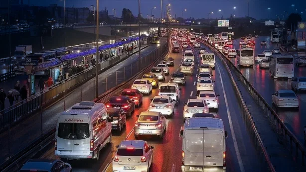 Yüzde 6,7 arttı: Trafiğe haziranda 194 bin 740 aracın kaydı yapıldı