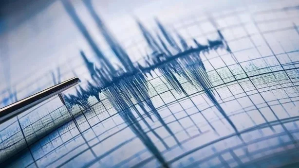 Malatya'da güne sarsıntıyla başlandı! Deprem uzmanı Şükrü Ersoy'dan kritik uyarı: Komşu fay hatlarında 6,5 büyüklüğünde deprem riski var Malatya'da güne sarsıntıyla başlandı! Deprem uzmanı Şükrü Ersoy'dan kritik uyarı: Komşu fay hatlarında 6,5 büyüklüğünde deprem riski var