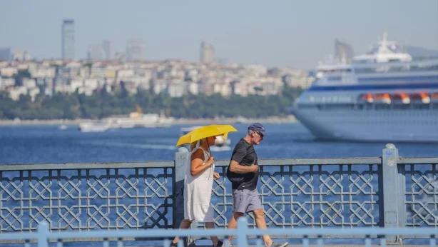 Yeni haftada sıcaklıklar daha da artacak: İstanbul'da poyraz ve yüksek nem birleşiyor Yeni haftada sıcaklıklar daha da artacak: İstanbul'da poyraz ve yüksek nem birleşiyor
