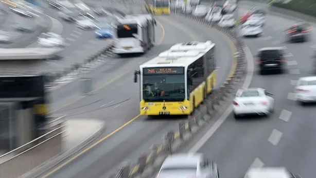 İstanbul’da toplu ulaşıma yüzde 10 zam: Metro, Metrobüs, Marmaray yeni ücret tarifesi belli oldu İstanbul’da toplu ulaşıma yüzde 10 zam: Metro, Metrobüs, Marmaray yeni ücret tarifesi belli oldu